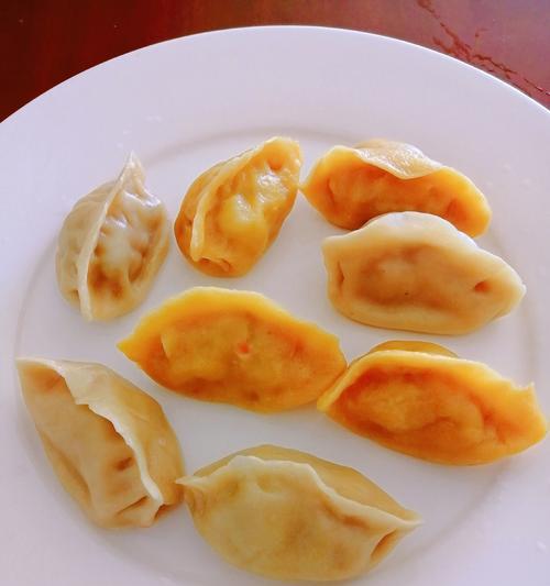 如何在家制作鲜香玉米鲜肉包？制作过程中需要注意哪些问题？