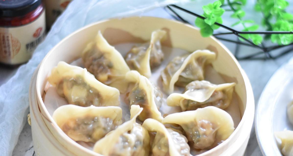 如何在家制作鲜香玉米鲜肉包？制作过程中需要注意哪些问题？