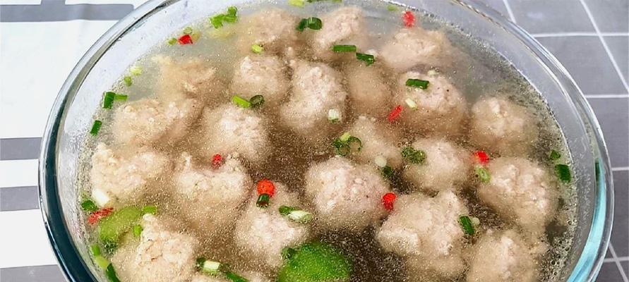 鲜虾丸子汤的做法是什么？如何在家轻松制作？