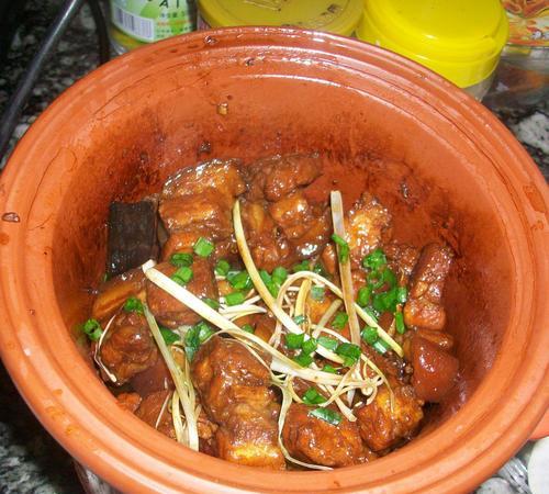 砂锅红烧肉炖豆腐怎么做？步骤和技巧有哪些？