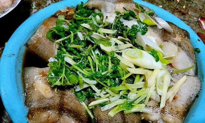 清蒸黄金鲽鱼怎么做？步骤和技巧有哪些？