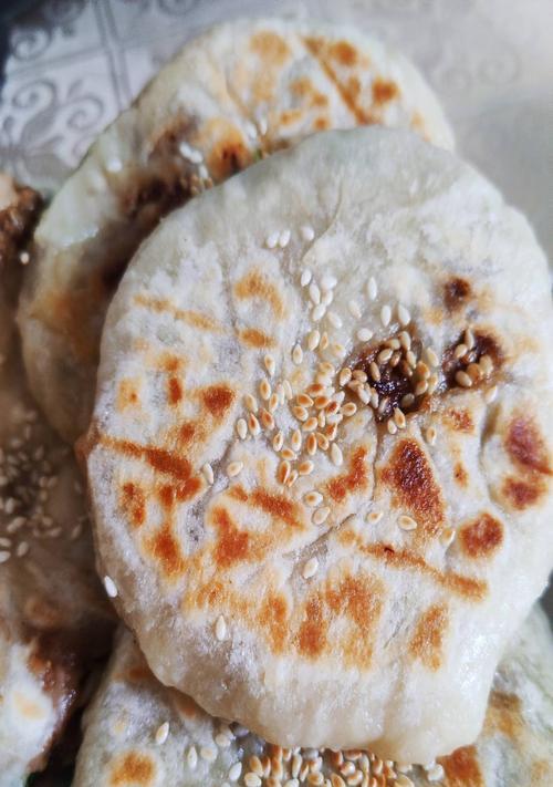 白菜猪肉小馅饼怎么做？有哪些步骤和技巧？