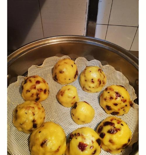 窝头夹辣子肉丁怎么做？详细步骤和技巧是什么？