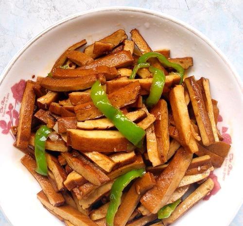 爆炒豆干怎么做？步骤和技巧有哪些？