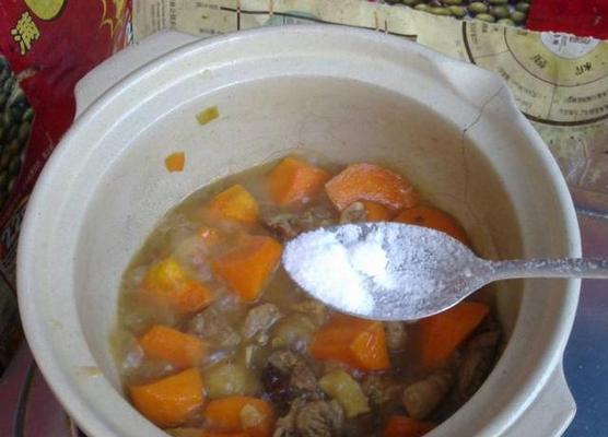 清炖胡萝卜羊肉汤怎么做？有哪些步骤和技巧？