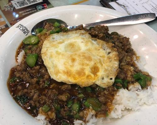 窩蛋免治牛肉饭怎么做？步骤详解及常见问题解答？