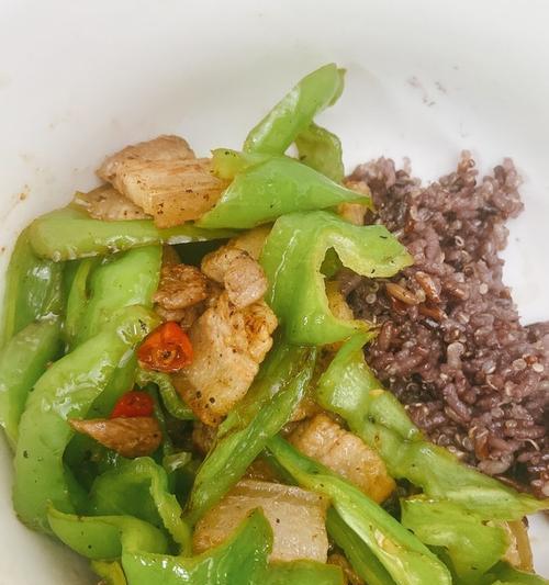 甜蜜豆炒肉怎么做？步骤和技巧有哪些？