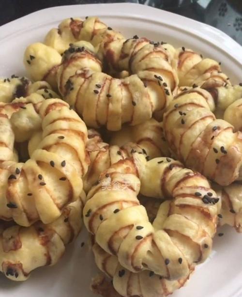 主食面包的做法是什么？如何在家轻松制作？