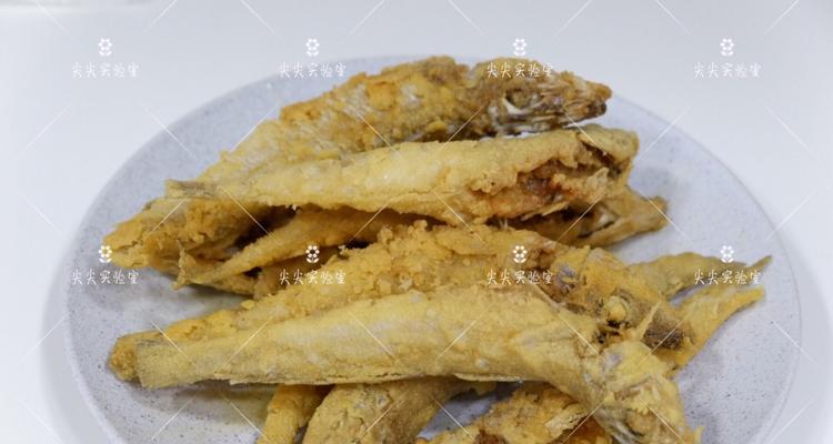 炸小沙丁鱼怎么做才酥脆？有哪些步骤和技巧？