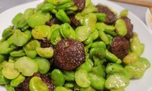 扁豆炒香肠怎么做？步骤和技巧是什么？