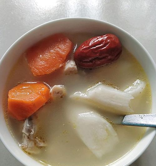 山药薏苡仁鸡汤的做法是什么？如何在家轻松制作？