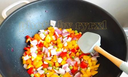 蔬菜粒粒面怎么做？有哪些简单步骤和技巧？
