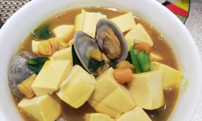 双色咖喱豆腐怎么做？有哪些步骤和技巧？