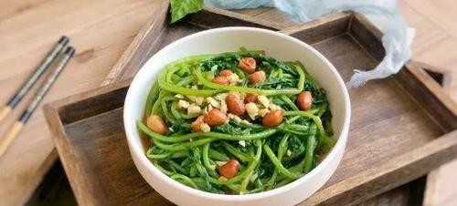 茼蒿坨子的做法是什么？如何制作美味的茼蒿坨子？
