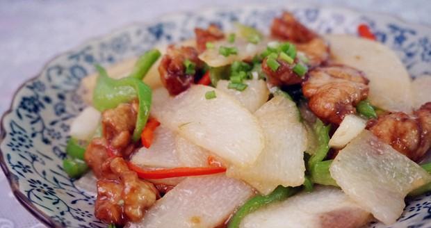 青笋炒山药肉怎么做？步骤和技巧有哪些？