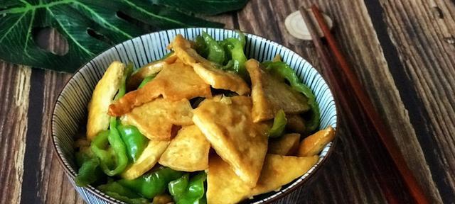 上海青炒豆腐怎么做？步骤和技巧有哪些？