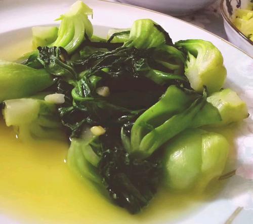 凉拌小油菜怎么做？时尚妈妈分享独家食谱！