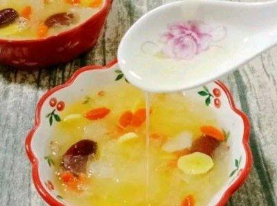 白果银耳红枣羹的做法是什么？如何在家轻松制作？