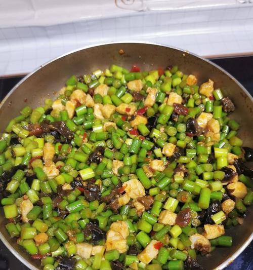 肉沫蒜苔粒家常菜怎么做？步骤和技巧有哪些？