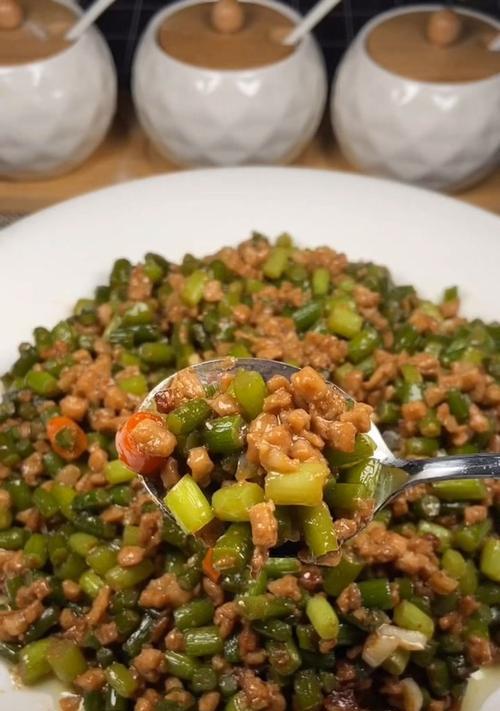 肉沫蒜苔粒家常菜怎么做？步骤和技巧有哪些？