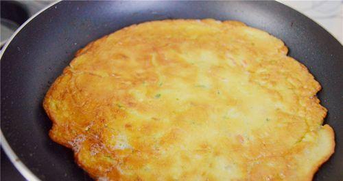 榨菜鸡蛋饼的做法是什么？如何在家轻松制作？