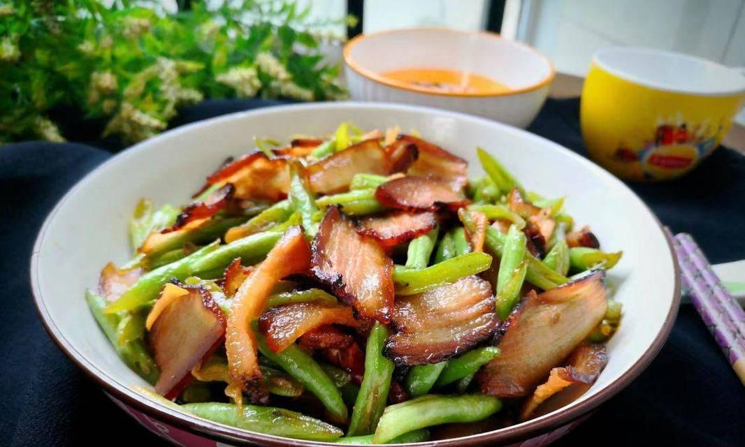 长豆角炒腊肉怎么做？步骤和技巧有哪些？