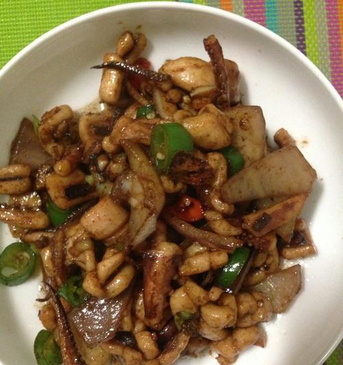 紫菜酱爆尤鱼怎么做？步骤和技巧有哪些？
