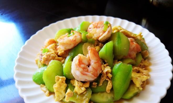 宝宝辅食丝瓜虾仁蛋饼怎么做？步骤和常见问题解答？