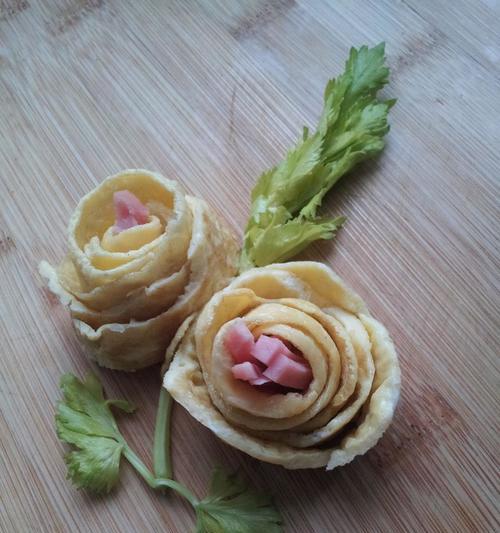 抱蛋玫瑰花饺的做法是什么？如何在家轻松制作？