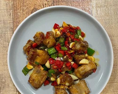 生炒排骨怎么做？步骤和技巧有哪些？