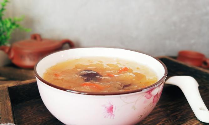 石榴汁银耳果冻怎么做？制作过程中需要注意哪些问题？