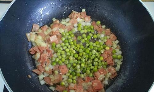 彩椒培根炒饭怎么做？步骤详解和常见问题解答？