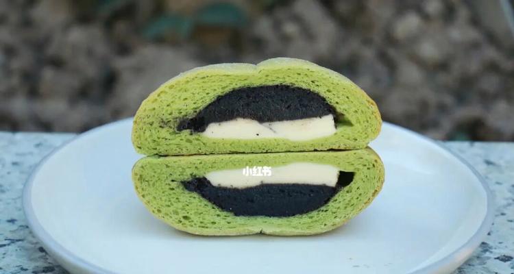 如何在家制作美味的芝麻鲜奶冻？制作过程中需要注意什么？