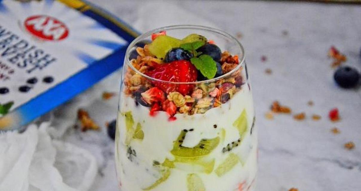 如何制作杯壁水果酸奶杯？制作过程中需要注意什么？