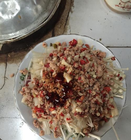 肉沫蒸金针菇怎么做？步骤和技巧有哪些？