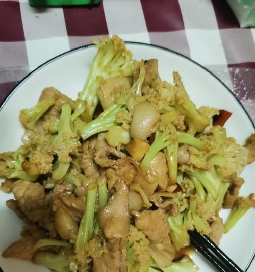 蒜蓉油炒菜花怎么做？步骤和技巧有哪些？