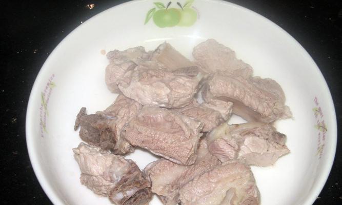 肉酱菜头排骨汤怎么做？有哪些步骤和技巧？