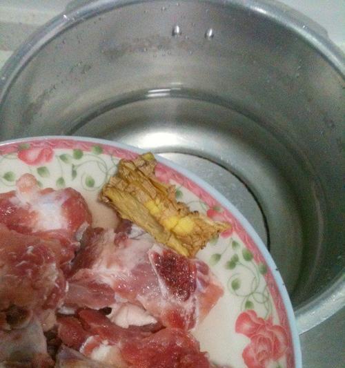 肉酱菜头排骨汤怎么做？有哪些步骤和技巧？