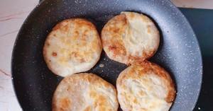 蔬菜牛肉饼的做法是什么？如何在家轻松制作？
