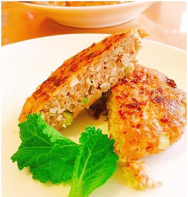 蔬菜牛肉饼的做法是什么？如何在家轻松制作？
