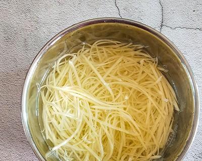 土豆丝炒鸡蛋的做法是什么？步骤详解及常见问题解答？
