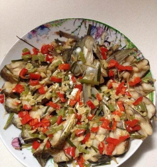蒸小扁鱼的做法是什么？如何蒸出鲜嫩可口的小扁鱼？