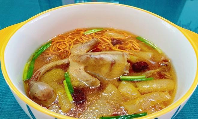 肉丸竹荪玉带汤怎么做？步骤和技巧有哪些？