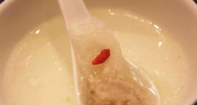 肉丸竹荪玉带汤怎么做？步骤和技巧有哪些？