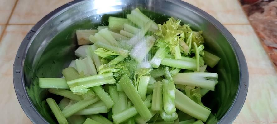爽口芹菜怎么做？有哪些简单易学的做法？