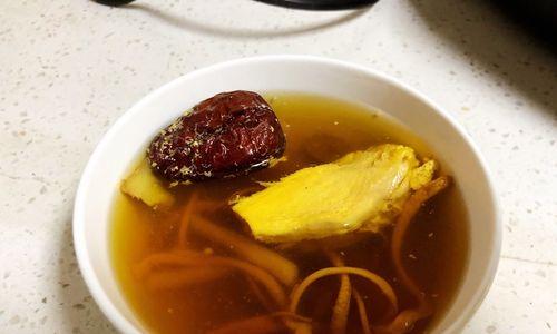 百合枸杞鸡汤怎么做？有哪些健康益处？
