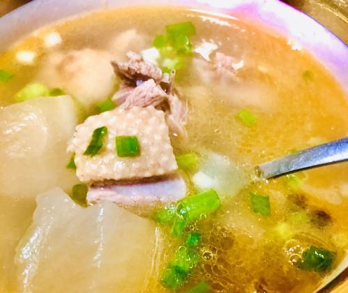 折耳根老鸭汤怎么做？有哪些步骤和技巧？