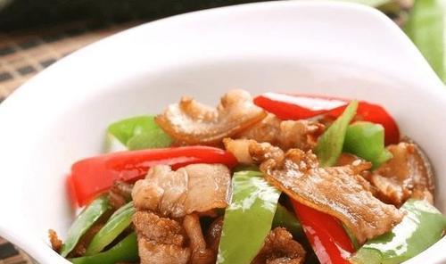 爆香肚子怎么做？有哪些步骤和技巧？