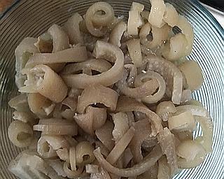 猪皮处理方法的做法？如何在家轻松制作美味猪皮？