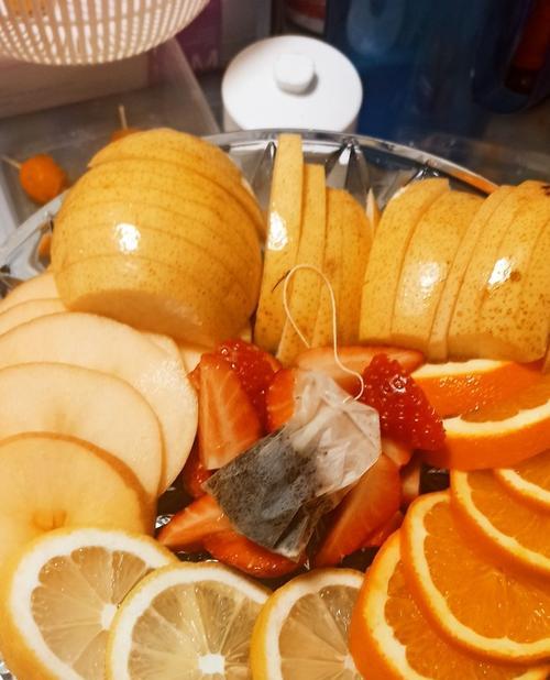 缤纷水果茶怎么做？有哪些步骤和技巧？